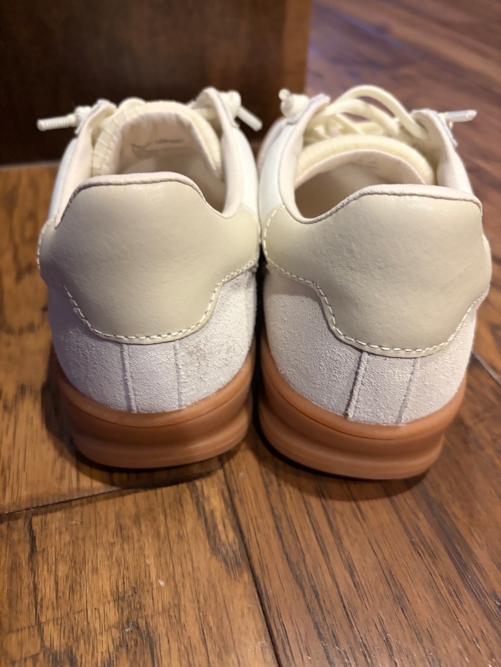Steve Madden Cream White and Gum Sneakers- never worn!! - Picture 3 of 5